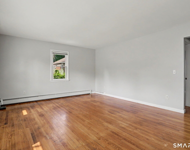 115 Forestview Road - Photo Thumbnail 4