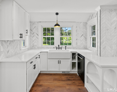 541 South Street - Photo Thumbnail 10