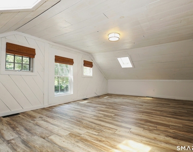15 Maple Shade Road - Photo Thumbnail 19
