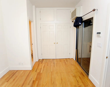 117 East 31st Street - Photo Thumbnail 2