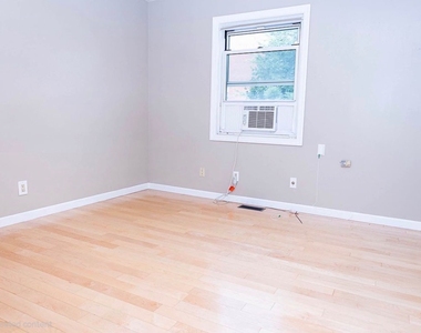 634 Lexington Avenue - Photo Thumbnail 3