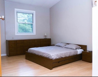 634 Lexington Avenue - Photo Thumbnail 4