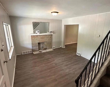 811 Sebring Ave - Photo Thumbnail 1