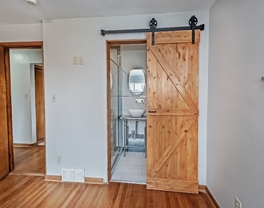 1460 Mohican Dr - Photo Thumbnail 8