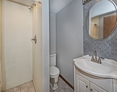 1460 Mohican Dr - Photo Thumbnail 14