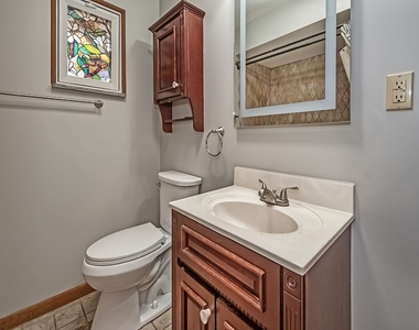 1460 Mohican Dr - Photo Thumbnail 10