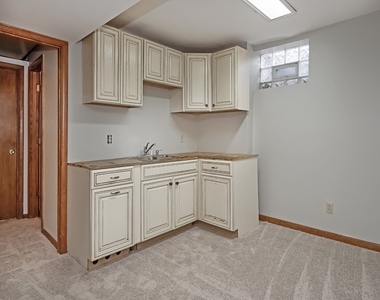 1460 Mohican Dr - Photo Thumbnail 13