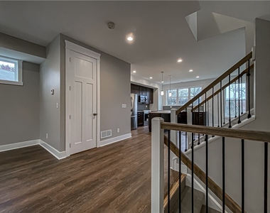 1827 Chessland Street - Photo Thumbnail 5