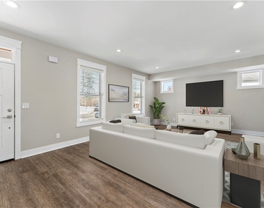 1827 Chessland Street - Photo Thumbnail 27