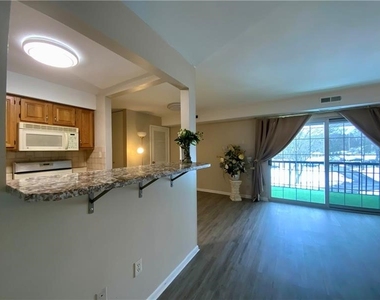 701 College Park Dr - Photo Thumbnail 3
