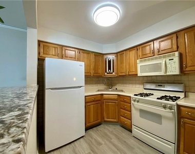 701 College Park Dr - Photo Thumbnail 4