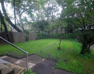 39 Kenmore Ave - Photo Thumbnail 11