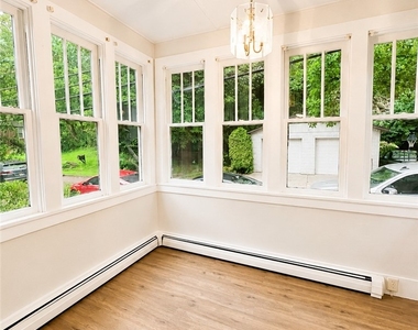 39 Kenmore Ave - Photo Thumbnail 14