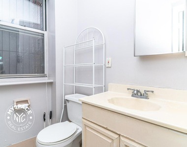 302 Hooper Street - Photo Thumbnail 9