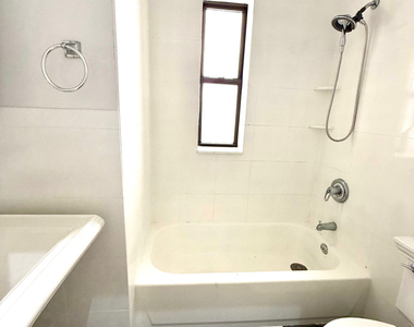 215 East 23rd Street - Photo Thumbnail 2