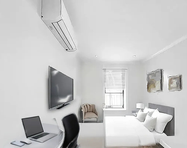 1379 Lexington Avenue - Photo Thumbnail 3
