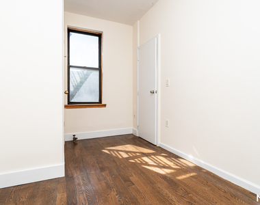 203 17th St - Photo Thumbnail 7