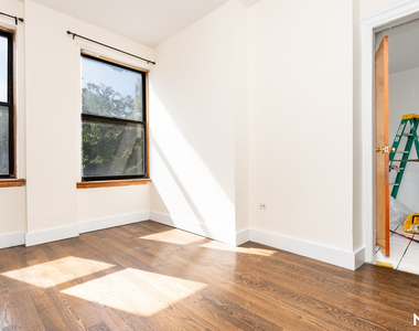 203 17th St - Photo Thumbnail 3