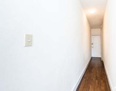 203 17th St - Photo Thumbnail 4