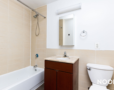 924 Metropolitan Ave - Photo Thumbnail 8