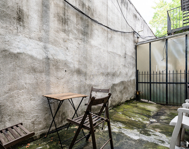 371 Kosciuszko St - Photo Thumbnail 2
