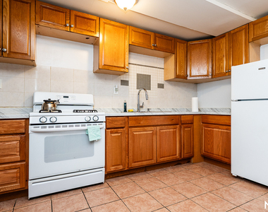 371 Kosciuszko St - Photo Thumbnail 9