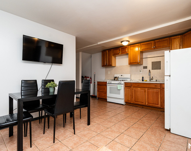 371 Kosciuszko St - Photo Thumbnail 4