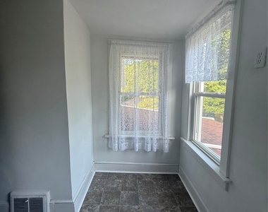 1068 Glenwood Road - Photo Thumbnail 1