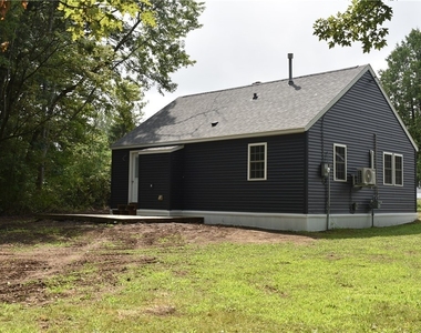 9010 Kennedy Lane - Photo Thumbnail 5