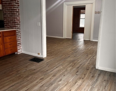 409 S Massey Street - Photo Thumbnail 27
