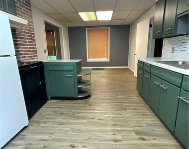 409 S Massey Street - Photo Thumbnail 12