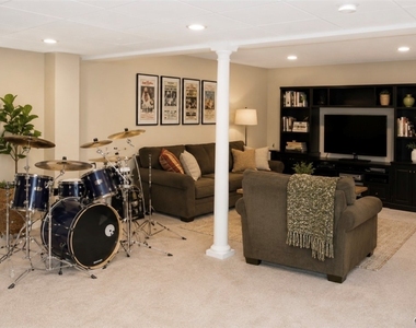 5065 Yellow Wood Parkway - Photo Thumbnail 16