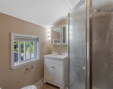 39 John Street - Photo Thumbnail 15