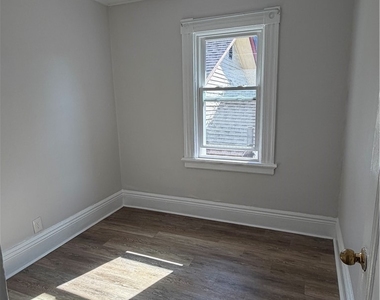 223 Hamilton Street - Photo Thumbnail 9
