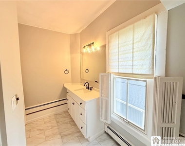 4 Atlantic Avenue - Photo Thumbnail 19