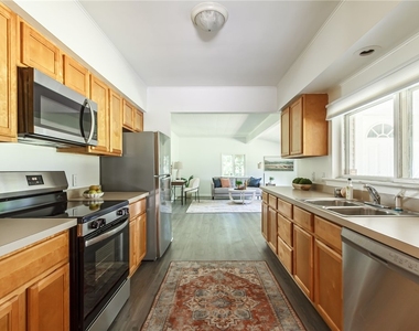 617 Dewitt Road - Photo Thumbnail 13