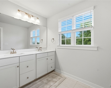 100 Lynette Lane - Photo Thumbnail 30