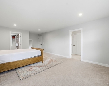 100 Lynette Lane - Photo Thumbnail 27