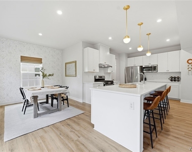 100 Lynette Lane - Photo Thumbnail 19