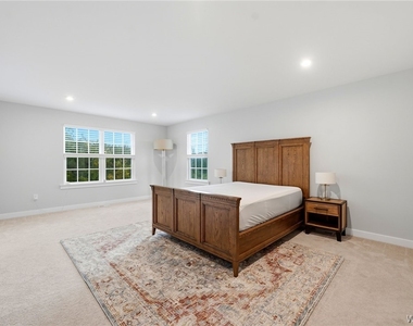 100 Lynette Lane - Photo Thumbnail 25