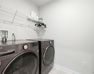 100 Lynette Lane - Photo Thumbnail 24