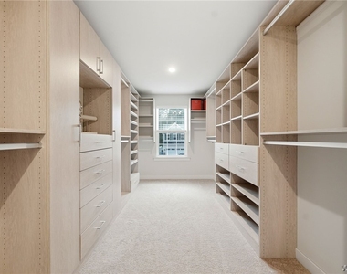 100 Lynette Lane - Photo Thumbnail 28