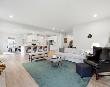100 Lynette Lane - Photo Thumbnail 13