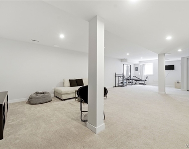 100 Lynette Lane - Photo Thumbnail 39