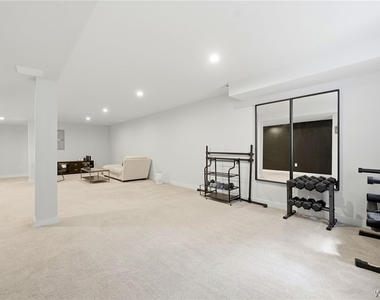 100 Lynette Lane - Photo Thumbnail 43