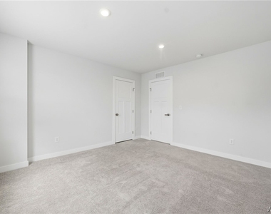 100 Lynette Lane - Photo Thumbnail 33