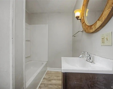 1335 Michigan Avenue - Photo Thumbnail 24