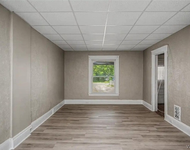 1335 Michigan Avenue - Photo Thumbnail 6