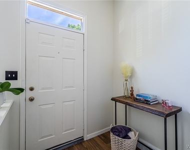75 Mariner Street - Photo Thumbnail 2