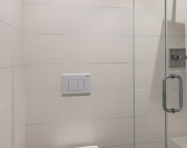 228 Kingsland Ave - Photo Thumbnail 8